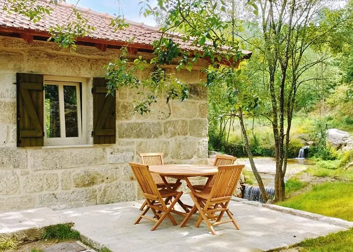 別荘 Refugio Da Moleira